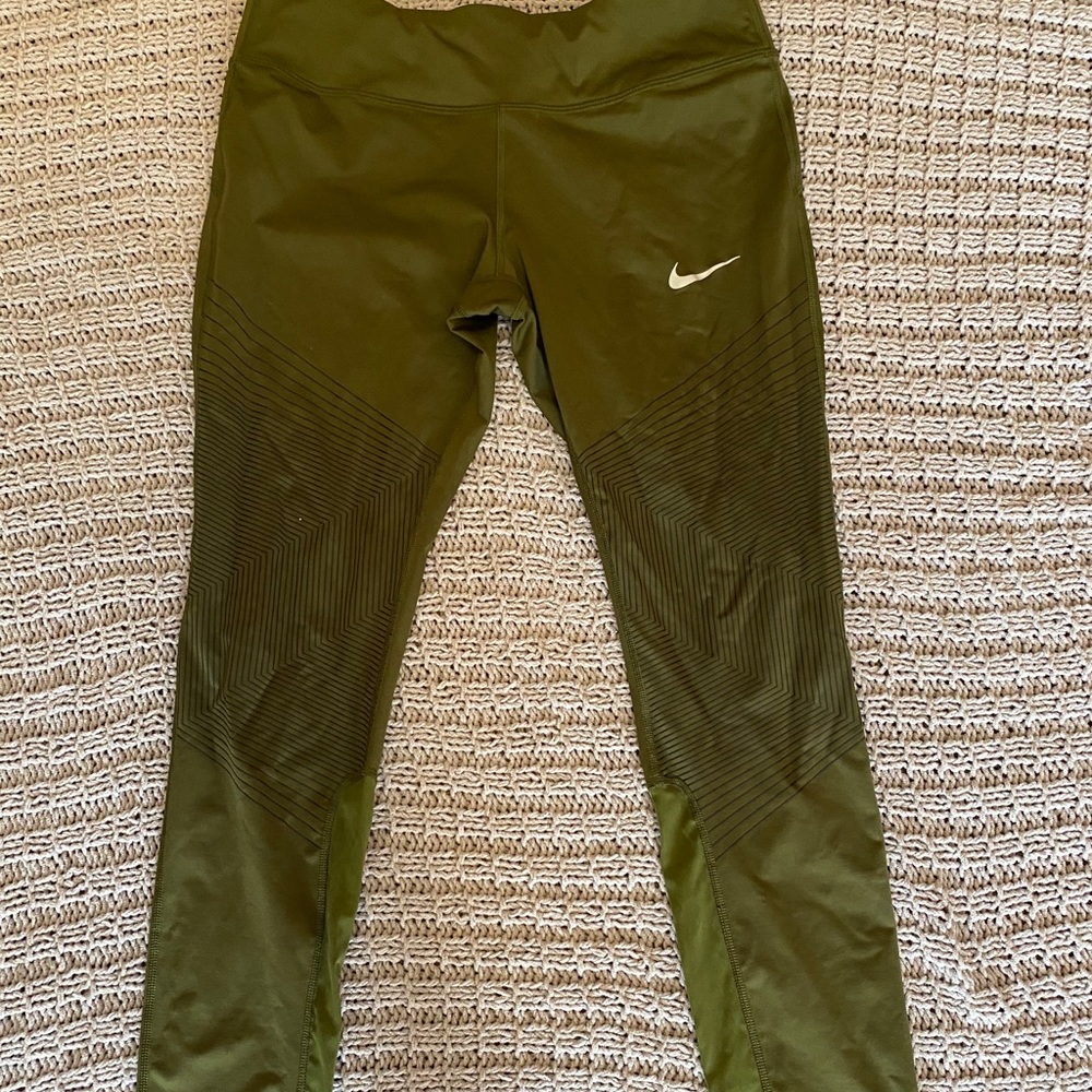 Nike workout leggings with mesh